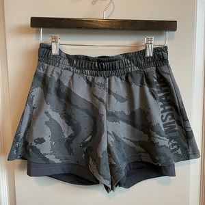 Gymshark Loose Power Shorts Size Small EUC